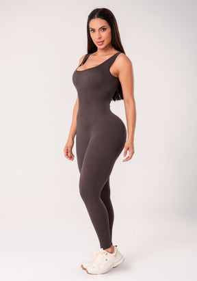 Macacão fitness feminino marrom canelado com bojo seamless+