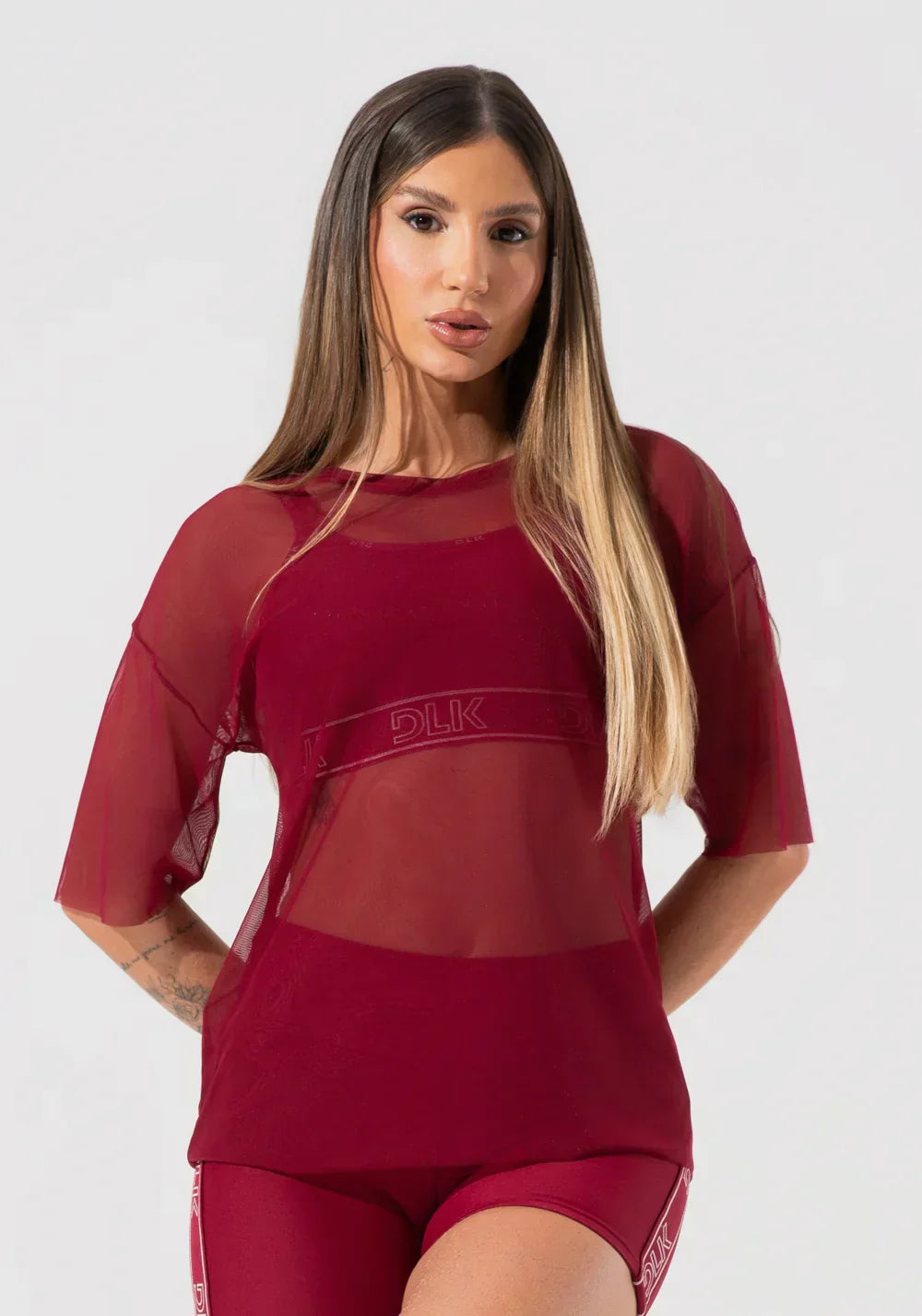 Blusa t-shirt fitness feminina de tule activity  vinho